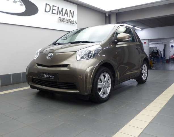 Toyota iQ 1.0i VVT-i Luna Multidrive