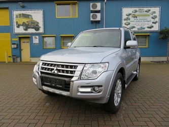 Mitsubishi Pajero 3.2 DI-D Instyle 3-D "LICHTE VRACHT"