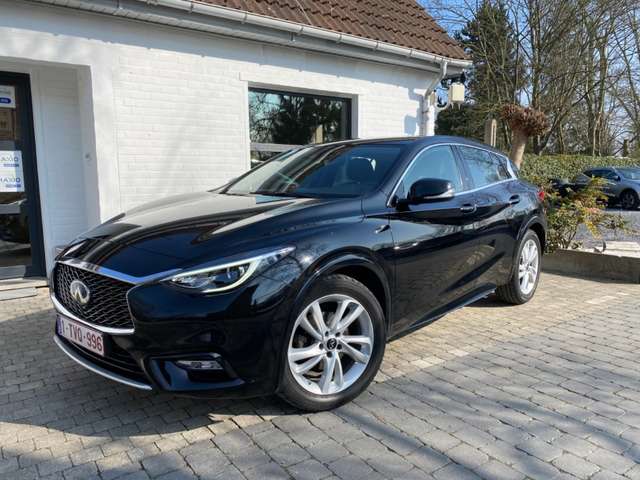 Infiniti Q30 1.5d PREMIUM AUT NAVI !!!!