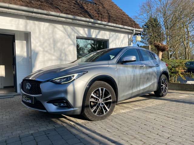 Infiniti Q30 1.5d DCT (Business pack) NAVI AIRCO!!