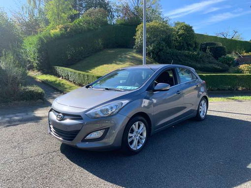 Hyundai i30 1.6 GDi Lounge 1er prop carnet /CLIM /REGUL VIT