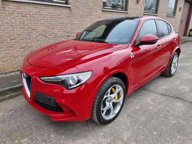 Alfa Romeo Stelvio 2.9 T V6 QV Quadrifoglio (EU6d-TEMP)
