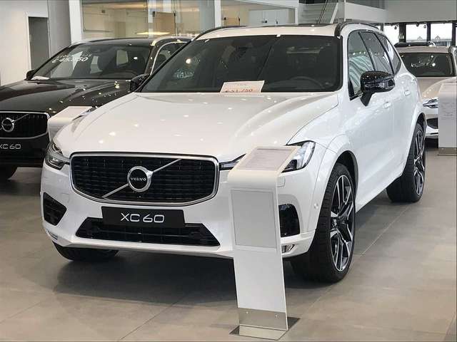 Volvo XC60 B4 AWD R-DESIGN / FULL OPTIONS