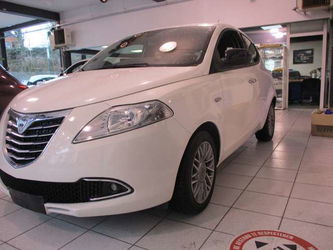 Lancia Ypsilon 0.9 TwinAir Black
