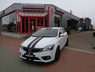 Kia ProCeed / pro_cee'd 1.4i LEdition 7 - GPS - Superbe! Garantie