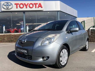 Toyota Yaris 1.3 essence 3p + Clim