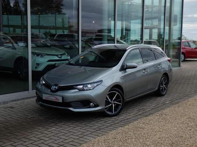 Toyota Auris Touring HYBRID Trekhaak Gps Camera Safety pack