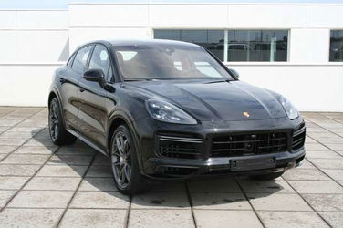 Porsche Cayenne Coupe Turbo stock ! sportpackage carbon NP 176.116
