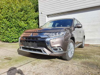 Mitsubishi Outlander 2.4i 4WD PHEV Business Edtion SDA /Etat neuf /TVA