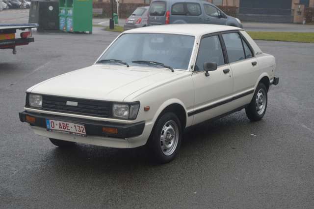 Toyota n-a Oldtimer 1,3 benzine blanco gekeurd!