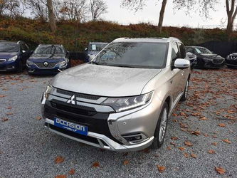Mitsubishi Outlander PHEV INSTYLE