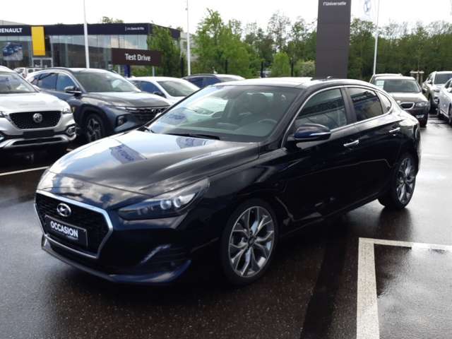 Hyundai i30 FASTBACK SHINE
