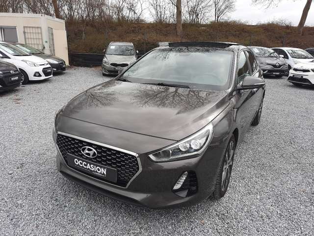 Hyundai i30 1.4 T-GDI SKY