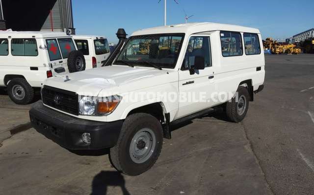 Toyota Land Cruiser Metal top HZJ 78 - EXPORT OUT EU TROPICAL VERSION