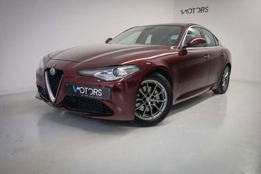 Alfa Romeo Giulia 2.0 T - leder - navi - trekhaak - cruise control -