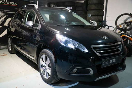 Peugeot 2008 1.6 BlueHDi Allure S*TOIT PANO*NAVIGATION*CARNET