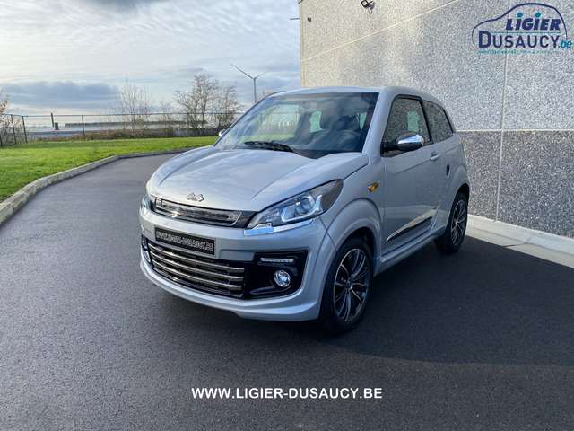 Ligier JS 50 L Elégance DCI Multimédia Garantie 12 mois
