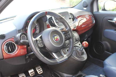 Abarth 695C 1.4 T-Jet Rivale MTA prix TVAC pont autobloquant