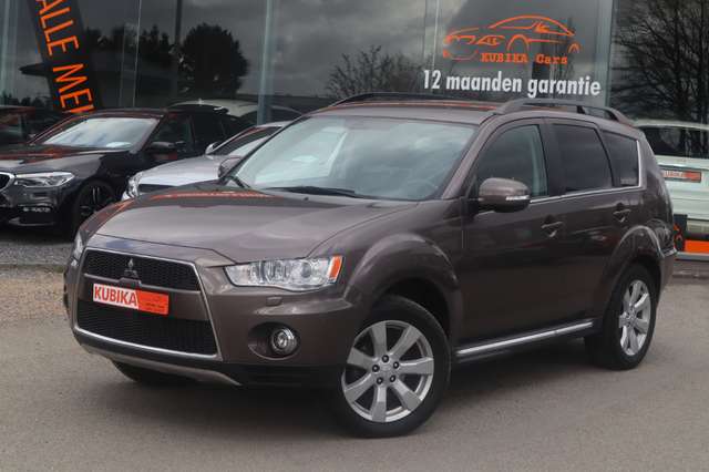 Mitsubishi Outlander 2.2 DI-D Intense+ 7ZIT Navi Camera TrekH Garantie*