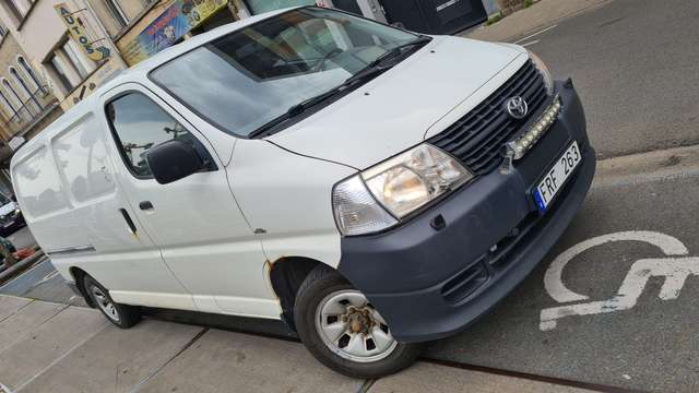 Toyota Hiace LONG CHASSIS + CLIM
