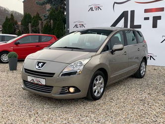 Peugeot 5008 1.6 HDi Style * GPS * 7 PLACES *