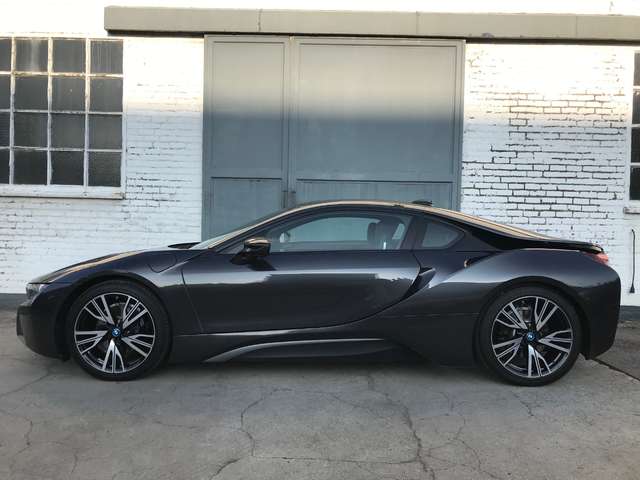 BMW i8 Plug-In Hybrid