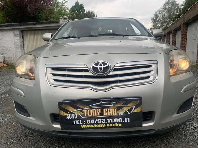 Toyota Avensis 2.0 Turbo D4D 16v Linea Terra