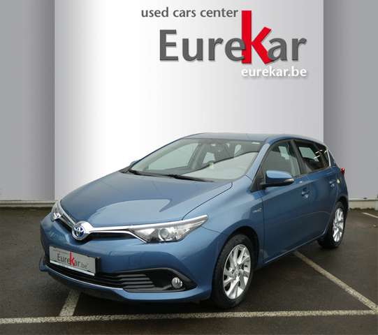 Toyota Auris 1.8i HSD Dynamic E-CVT
