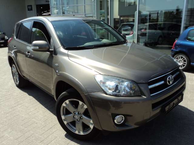 Toyota RAV 4 2.2 D-4D D-CAT 4x4 VXE GPS DPF AUTOMAAT