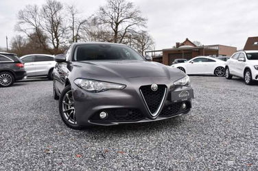 Alfa Romeo Giulia 2.2 JTD AUTOMAAT / SUPER / GPS / LEDER / TREKHAAK