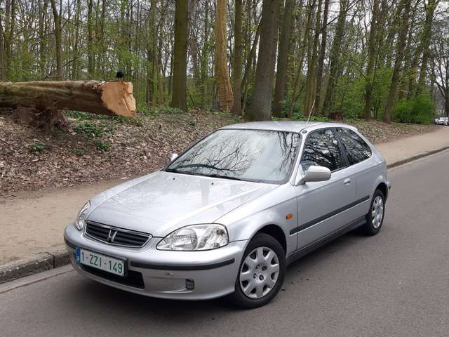 Honda Civic 1.4i ESSENCE. 90000 KM. AIRCO