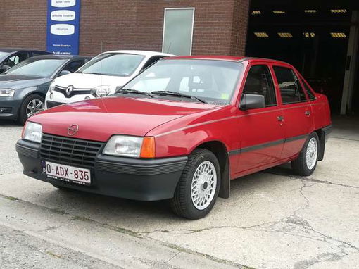 Opel Kadett 1.3 S !! CTOK !! 80.000kms !! 5 VITESSES !! VC !!