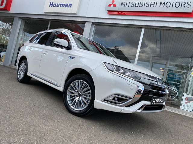 Mitsubishi Outlander 2.4i PHEV 4x4 - Plug-In Hybrid - Business Navi