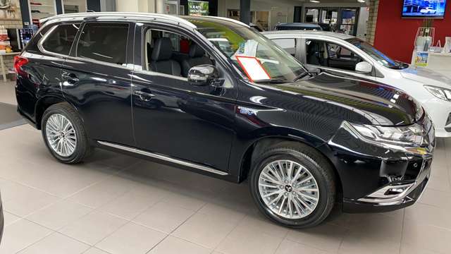 Mitsubishi Outlander 2.4i PHEV 4x4 - Plug-In Hybrid - Business Navi