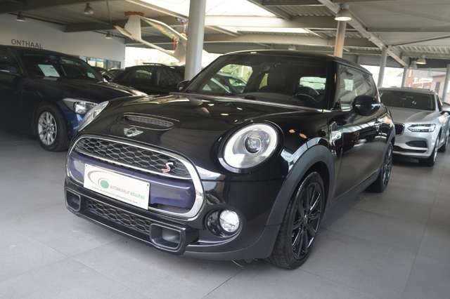 MINI Cooper SD 2.0 DAS AUT./JOHN COUPER WORKS / NAVI / PANORAMA