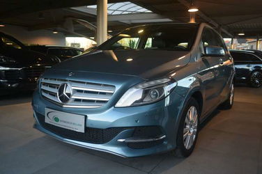 Mercedes B 200 BENZINE + CNG / LEDER / NAVI / DISTRONIC