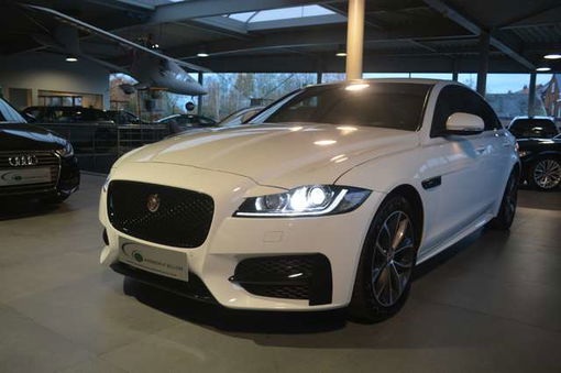 Jaguar XF 2.0 D R-Sport / NAVI + CAMERA / 17.000 + BTW