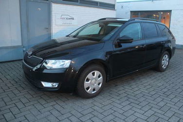 Skoda Octavia 1.6 CR TDi Active DSG + Garantie