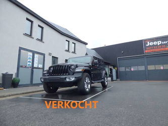 Jeep Wrangler 2.2 MultiJet II Sahara**13000km**Hard en softtop**