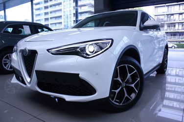 Alfa Romeo Stelvio 2.0 T AWD Super + SEAT & COMFORT & WINTER PACK
