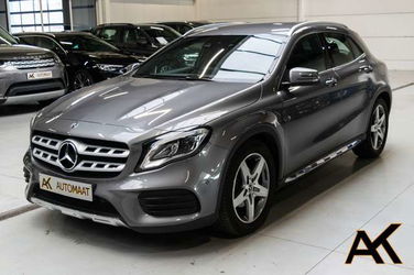 Mercedes GLA 180 Business Solution AMG Automaat - ALCANTARA / NAVI