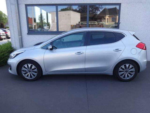 Kia cee'd / Ceed 1.4i NAVI CLIM CRUISE CAMERA LED