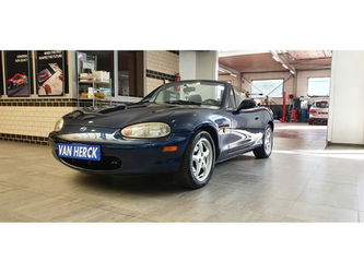 Mazda MX-5 1.6i soft top