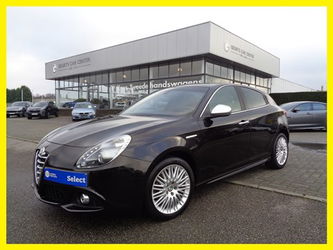 Alfa Romeo Giulietta 1.4i 170pk Automaat Distinctive € 13.990 !