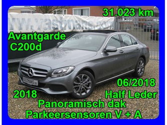 Mercedes C 200 d Avantgarde / Panoramisch dak / Half Leder / PDC