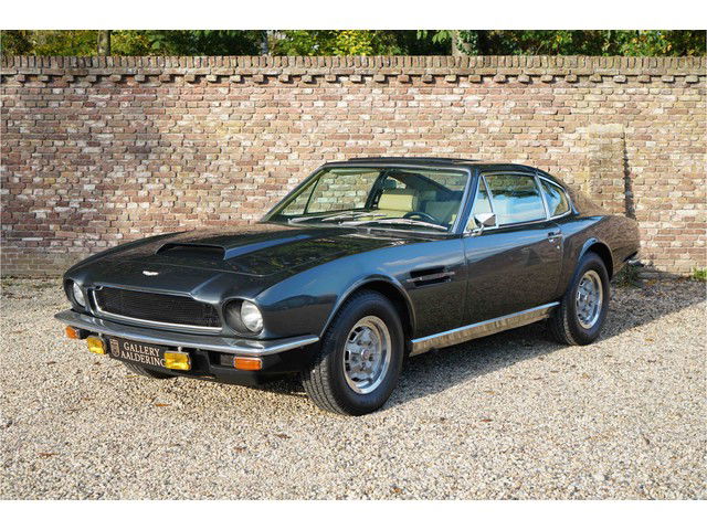 Aston Martin V8 5.3 V8 2+2 series 3 LHD carburettor 3rd owner car, matching numbers, extensive history, sunroof!