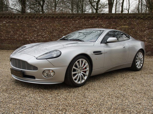 Aston Martin Vanquish V12 only 49.752 kms from new! famous 1st owner, EU car, S-Spec, known history, all books