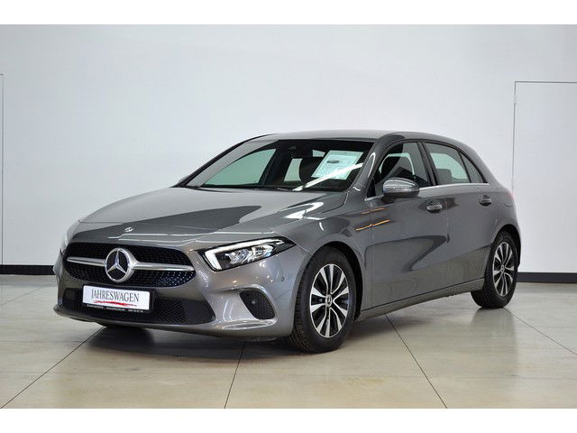 Mercedes A 180 d WIDESCREEN MBUX Navi Camera Lane-assist LED