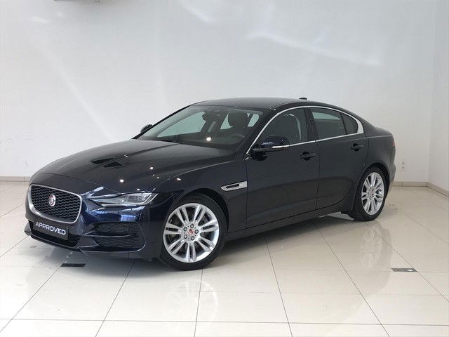 Jaguar XE SE