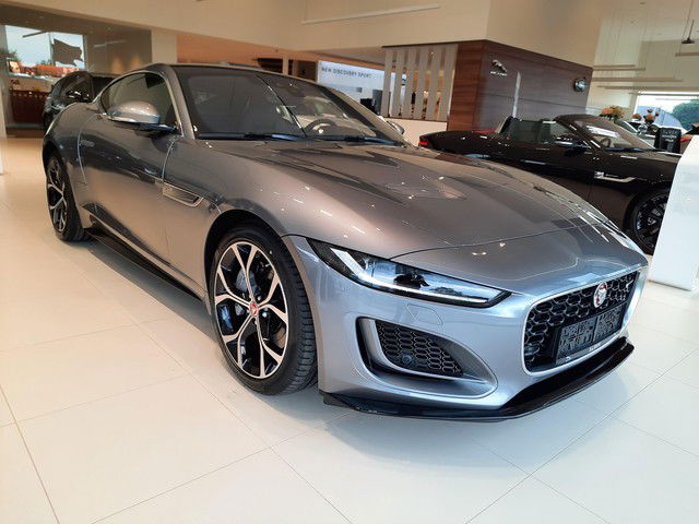 Jaguar F-Type P300 R-Dynamic Coupé
